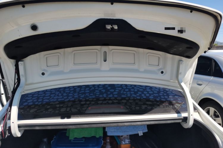 Used Hyundai Verna (new generation) 2020 1.4L Manual GLS Cool Edition Trunk