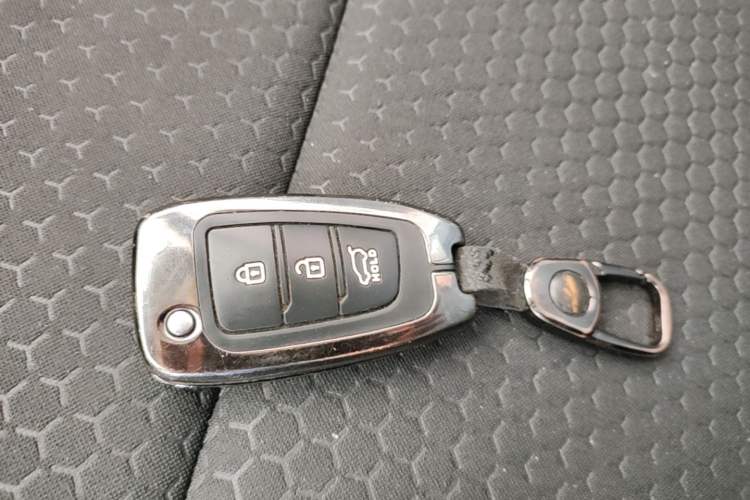 Used Hyundai Verna (new generation) 2020 1.4L Manual GLS Cool Edition Vehicle Key