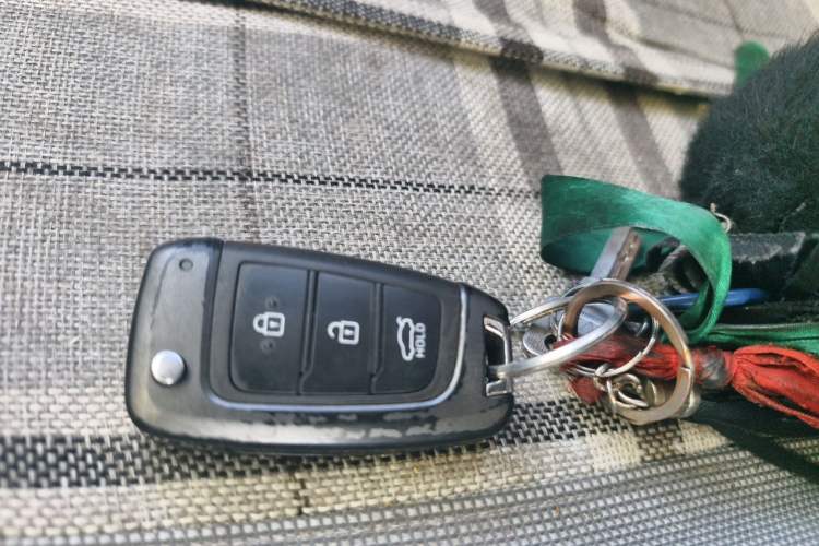 Used Hyundai Verna (new generation) 2020 1.4L Manual GLS Cool Edition Vehicle Key