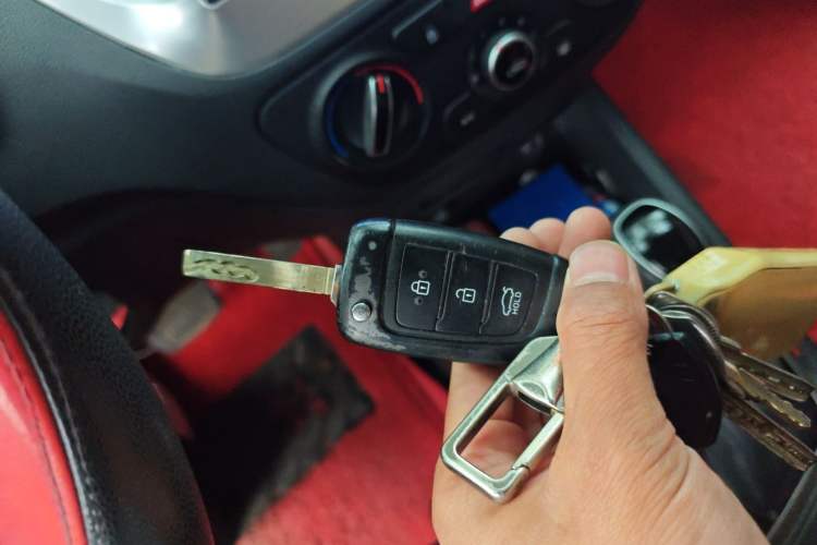 Used Hyundai Verna (new generation) 2020 1.4L CVT GLS Cool Edition Vehicle Key