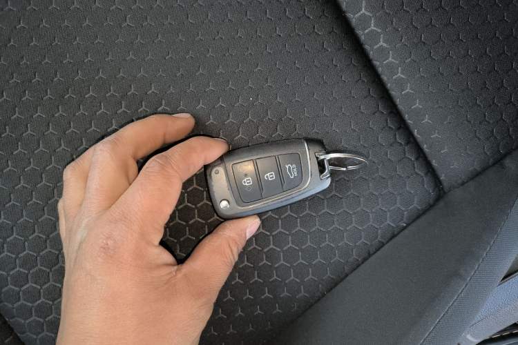 Used Hyundai Verna (new generation) 2020 1.4L Manual GLS Cool Edition Vehicle Key