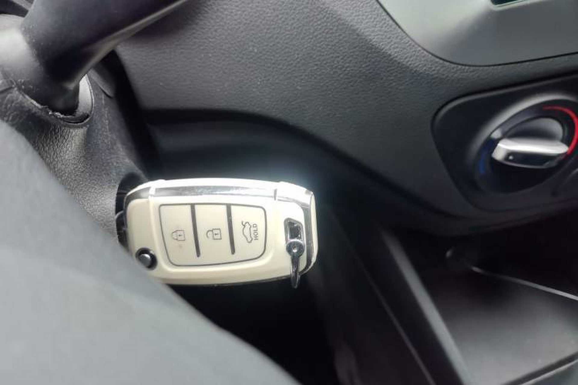 Used Hyundai Verna (new generation) 2020 1.4L CVT GLS Cool Edition Vehicle Key