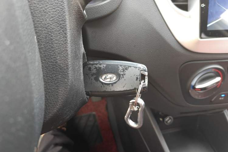 Used Hyundai Verna (new generation) 2020 1.4L CVT GLS Cool Edition Vehicle Key