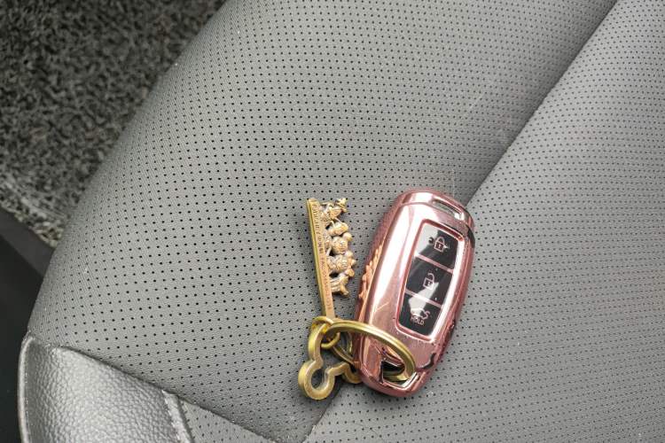 Used Hyundai Verna (new generation) 2020 1.4L CVT TOP Elite Edition Vehicle Key