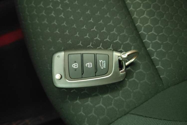 Used Hyundai Verna (new generation) 2020 1.4L Manual GLS Cool Edition Vehicle Key