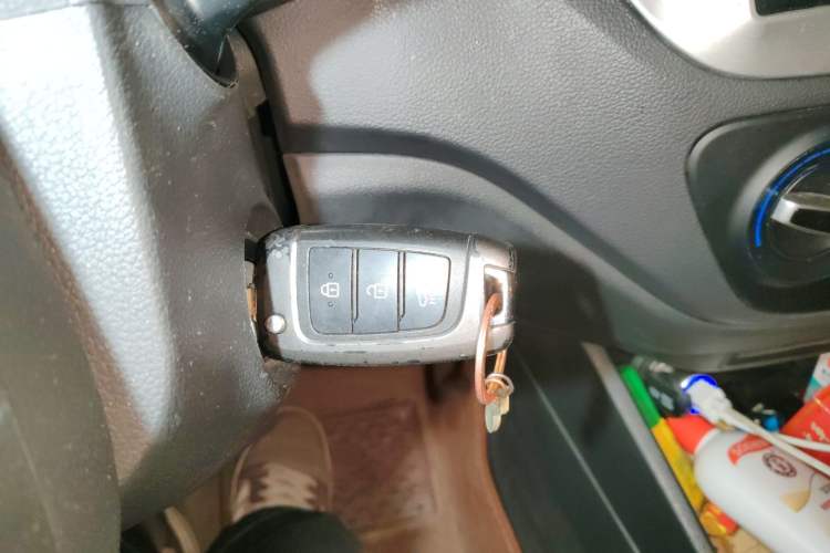 Used Hyundai Verna (new generation) 2020 1.4L Manual GLS Cool Edition Vehicle Key