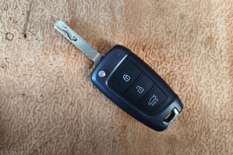 Used Hyundai Verna (new generation) 2020 1.4L Manual GLS Cool Edition Vehicle Key