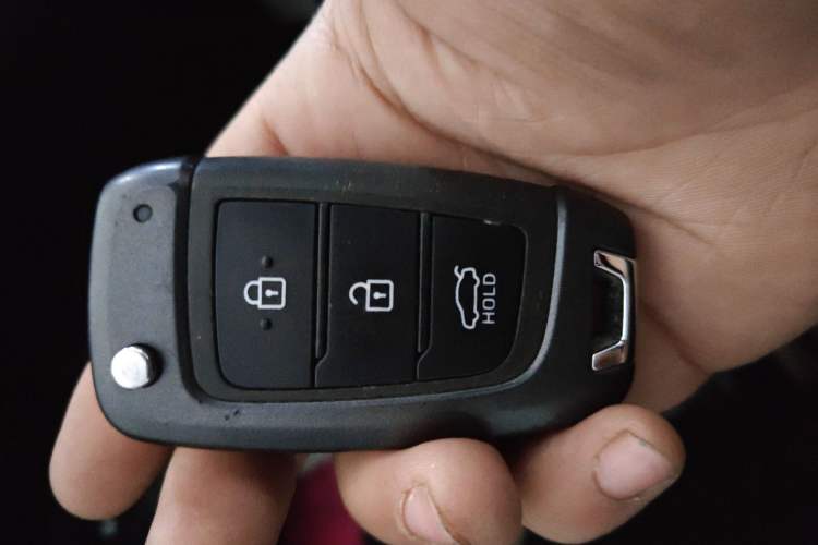 Used Hyundai Verna (new generation) 2020 1.4L Manual GLS Cool Edition Vehicle Key