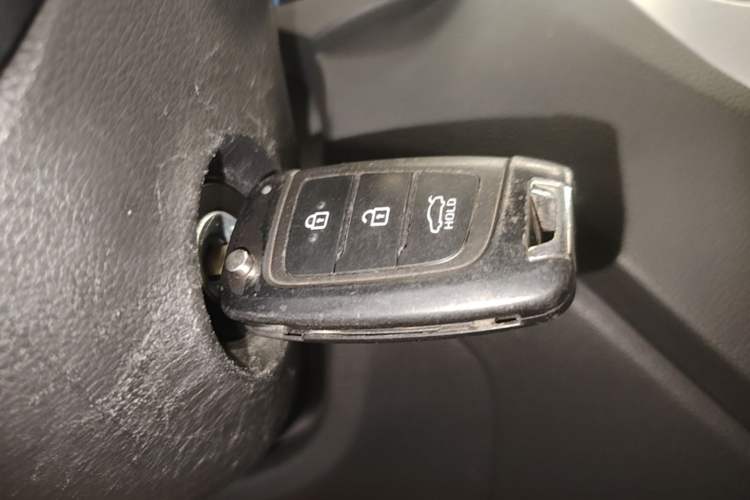 Used Hyundai Verna (new generation) 2020 1.4L CVT GLS Cool Edition Vehicle Key