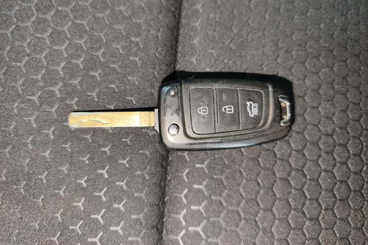Used Hyundai Verna (new generation) 2020 1.4L CVT GLS Cool Edition Vehicle Key