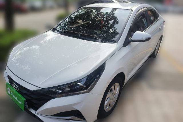 Ojetý Hyundai Verna (new generation) 2020 1.4L CVT GLS Cool Edition