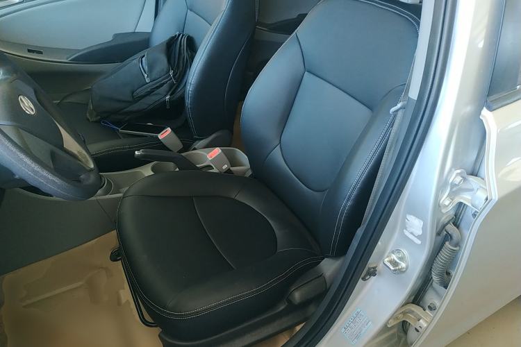 Used Hyundai Verna (older generation) 2014 1.4L Manual Smart GLS Trim Left Front Seat