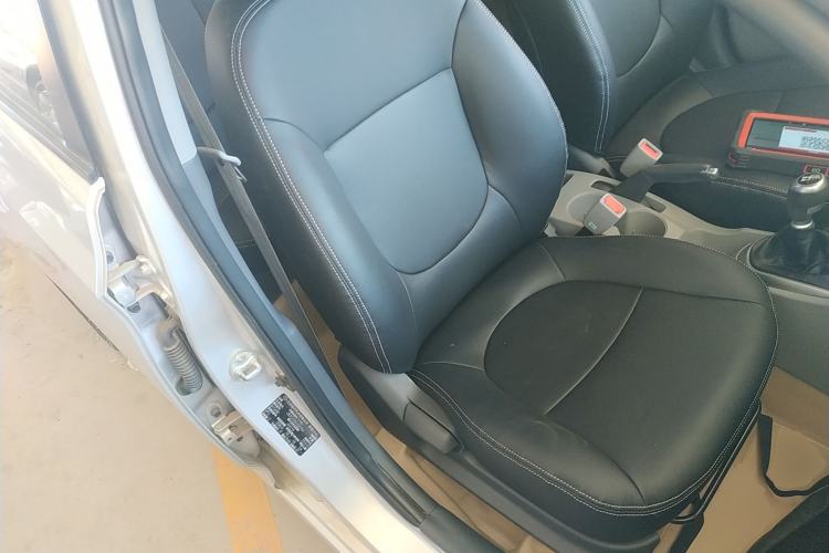 Used Hyundai Verna (older generation) 2014 1.4L Manual Smart GLS Trim Right Front Seat