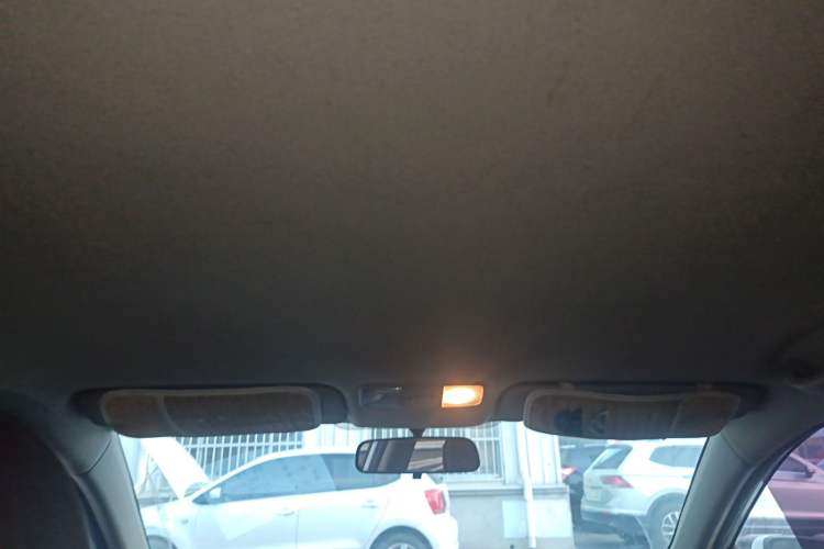 Used Hyundai Verna (older generation) 2014 1.4L Manual Smart GLS Trim Headliner