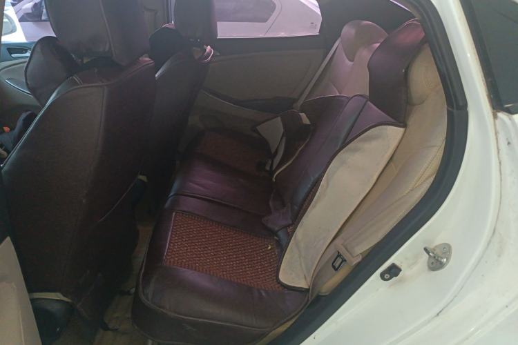 Used Hyundai Verna (older generation) 2014 1.4L Manual Smart GLS Trim Left Rear Seat