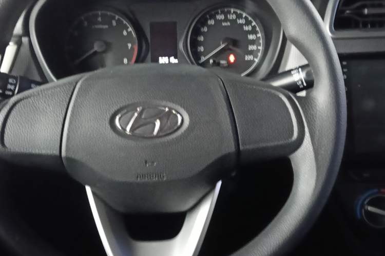 Used Hyundai Verna (older generation) 2017 1.4L Automatic YueXiang Edition China V-standard Interior 7