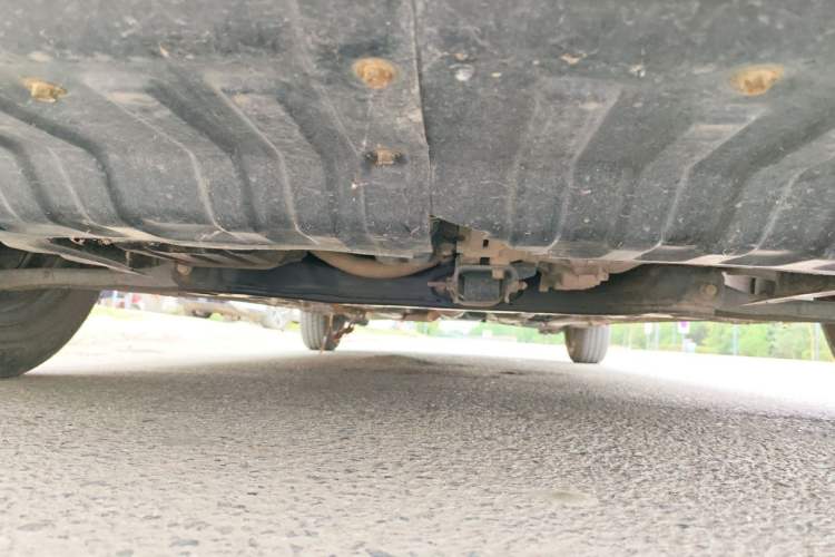 Used Hyundai Verna (older generation) 2010 Sedan 1.4L Manual Comfort GS Chassis Front