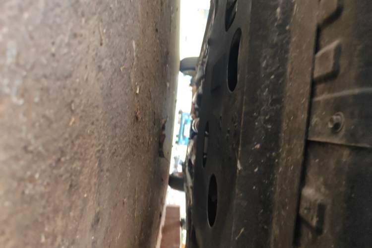 Used Hyundai Verna (older generation) 2010 Sedan 1.4L Manual Comfort GS Chassis Front
