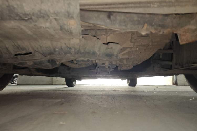 Used Hyundai Verna (older generation) 2010 Sedan 1.4L Manual Comfort GS Chassis Front