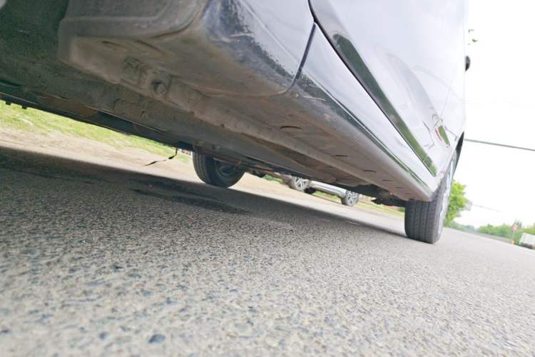 Used Hyundai Verna (older generation) 2010 Sedan 1.4L Manual Comfort GS Chassis Front Left
