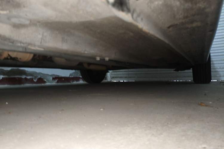 Used Hyundai Verna (older generation) 2010 Sedan 1.4L Manual Comfort GS Chassis Front Left