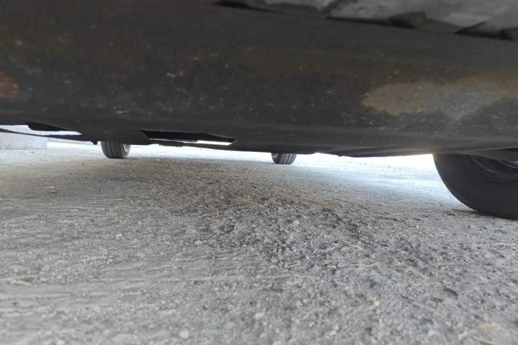 Used Hyundai Verna (older generation) 2010 Sedan 1.4L Manual Comfort GS Chassis Front