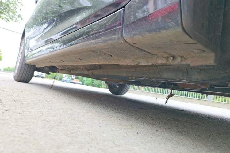 Used Hyundai Verna (older generation) 2010 Sedan 1.4L Manual Comfort GS Chassis Front Right