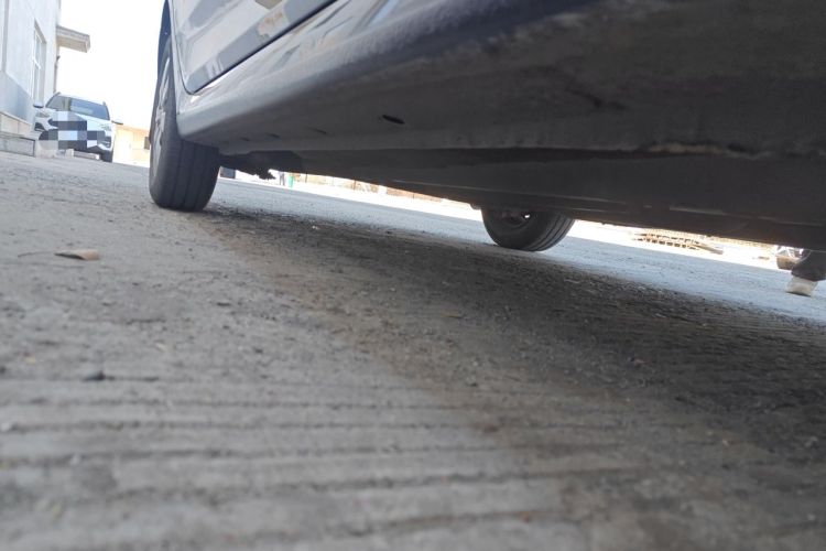 Used Hyundai Verna (older generation) 2010 Sedan 1.4L Manual Comfort GS Chassis Front Right
