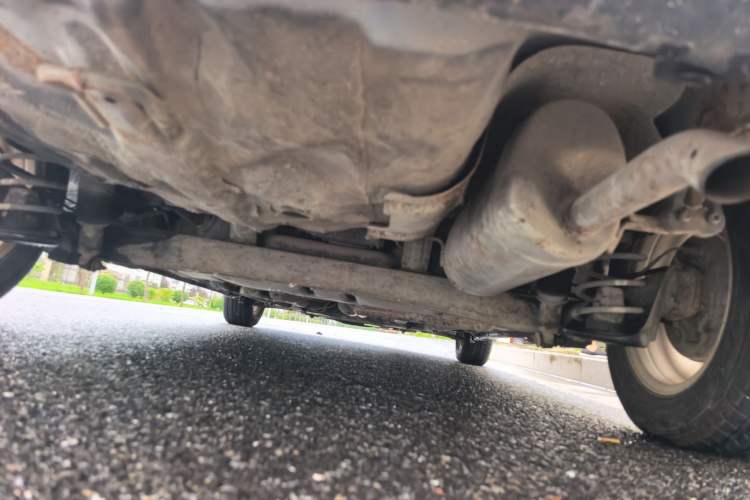 Used Hyundai Verna (older generation) 2010 Sedan 1.4L Manual Comfort GS Chassis Rear