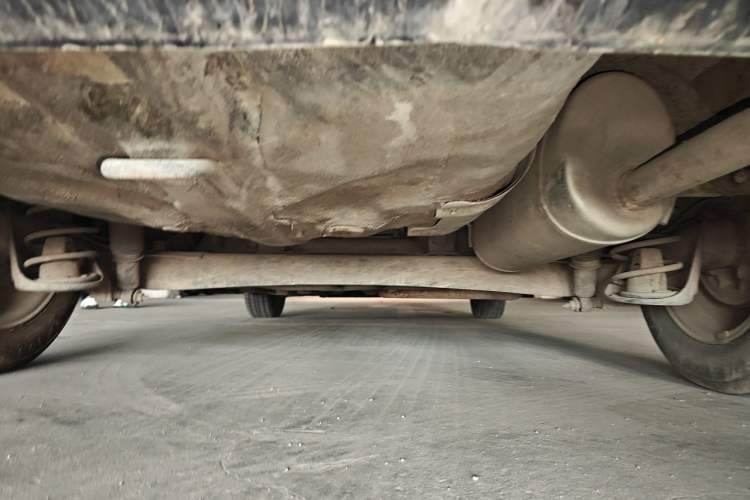 Used Hyundai Verna (older generation) 2010 Sedan 1.4L Manual Comfort GS Chassis Rear