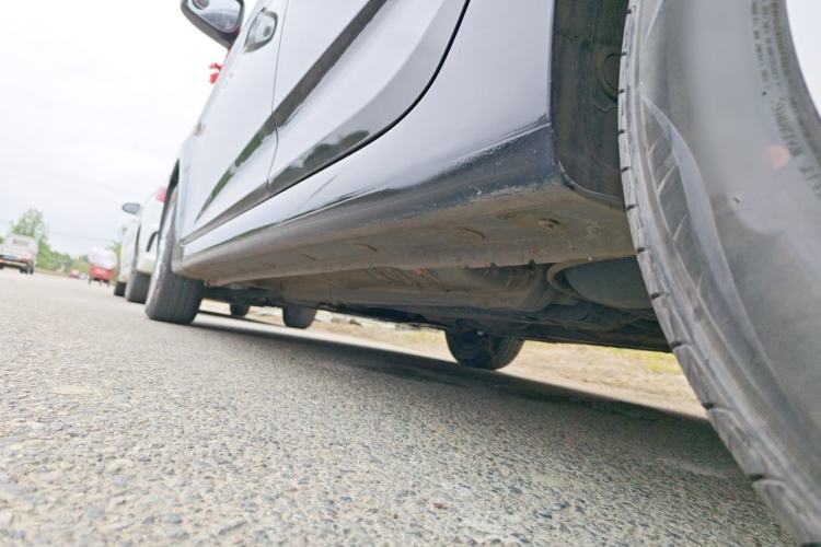 Used Hyundai Verna (older generation) 2010 Sedan 1.4L Manual Comfort GS Chassis Rear Left