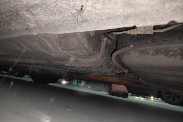 Used Hyundai Verna (older generation) 2010 Sedan 1.4L Manual Comfort GS Chassis Rear Left