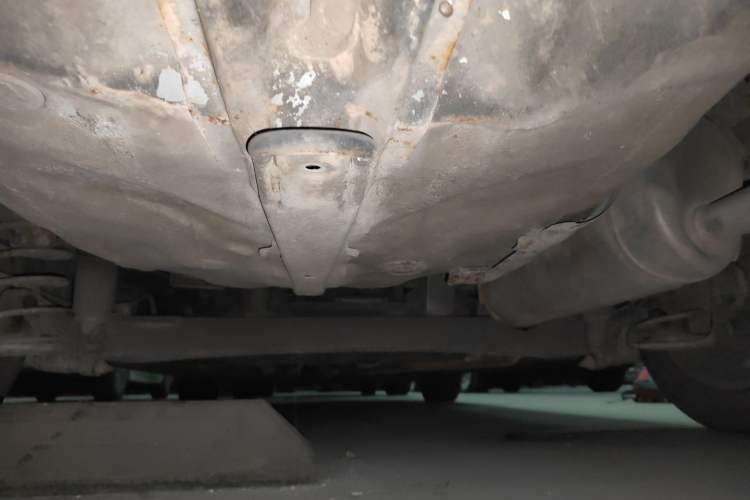 Used Hyundai Verna (older generation) 2010 Sedan 1.4L Manual Comfort GS Chassis Rear