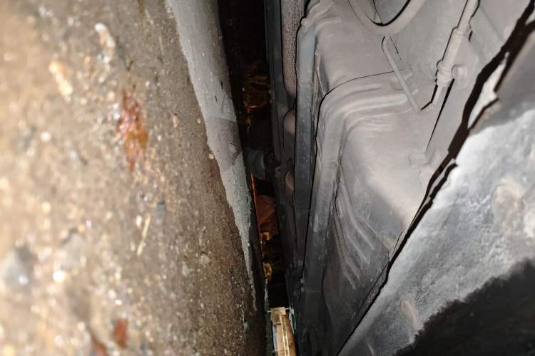 Used Hyundai Verna (older generation) 2010 Sedan 1.4L Manual Comfort GS Chassis Rear Right