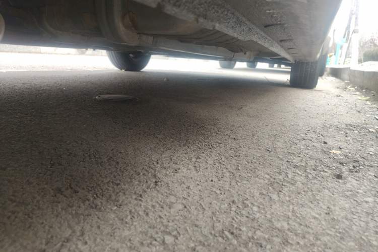 Used Hyundai Verna (older generation) 2010 Sedan 1.4L Manual Comfort GS Chassis Rear Right