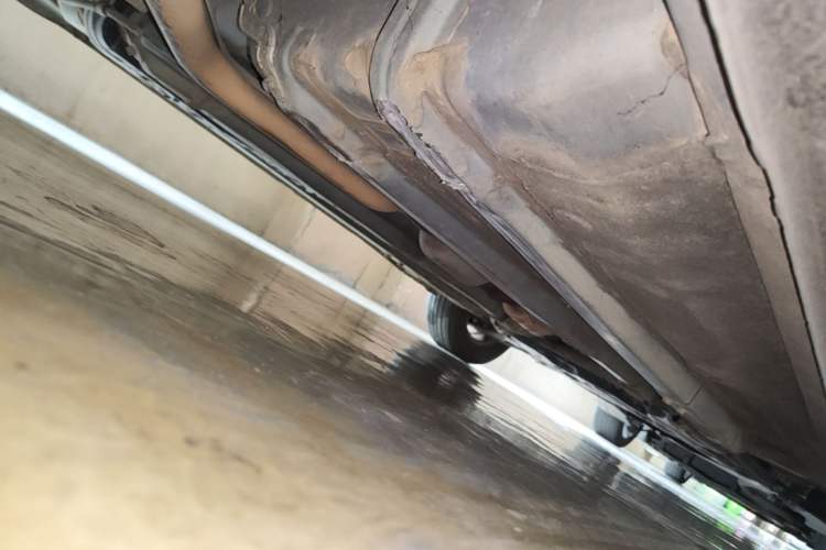 Used Hyundai Verna (older generation) 2010 Sedan 1.4L Manual Comfort GS Chassis Rear Right