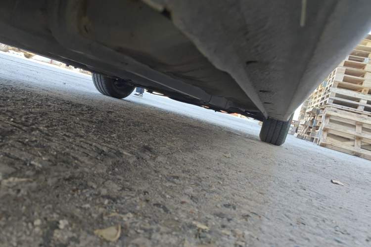 Used Hyundai Verna (older generation) 2010 Sedan 1.4L Manual Comfort GS Chassis Rear Right