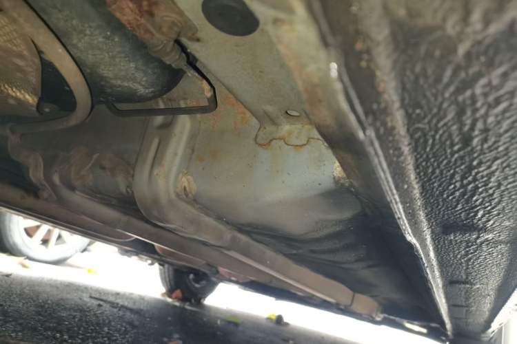 Used Hyundai Verna (older generation) 2010 Sedan 1.4L Manual Comfort GS Chassis Rear Right