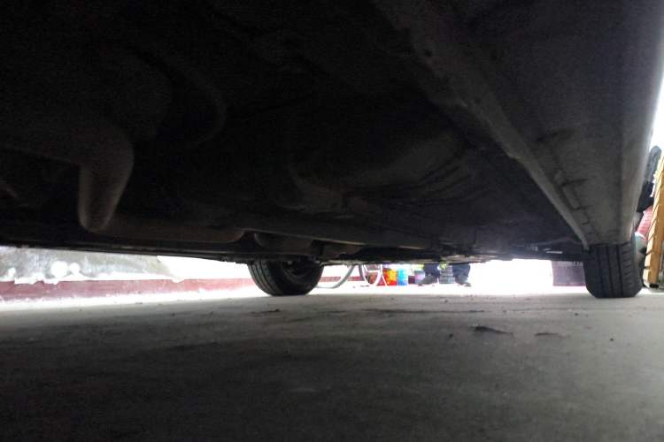 Used Hyundai Verna (older generation) 2010 Sedan 1.4L Manual Comfort GS Chassis Rear Right