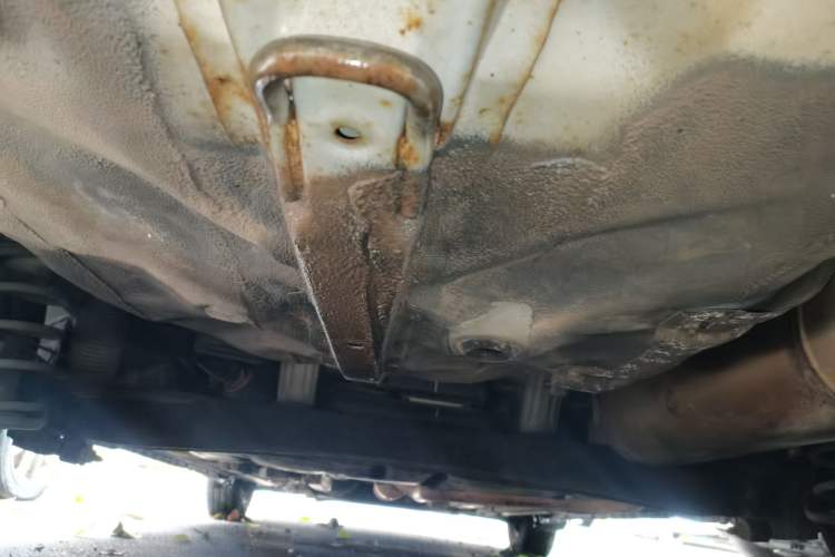 Used Hyundai Verna (older generation) 2010 Sedan 1.4L Manual Comfort GS Chassis Rear