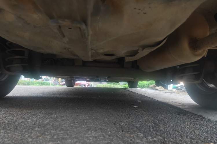 Used Hyundai Verna (older generation) 2010 Sedan 1.4L Manual Comfort GS Chassis Rear