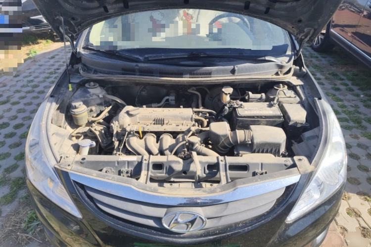 Used Hyundai Verna (older generation) 2010 Sedan 1.4L Manual Comfort GS Engine Bay