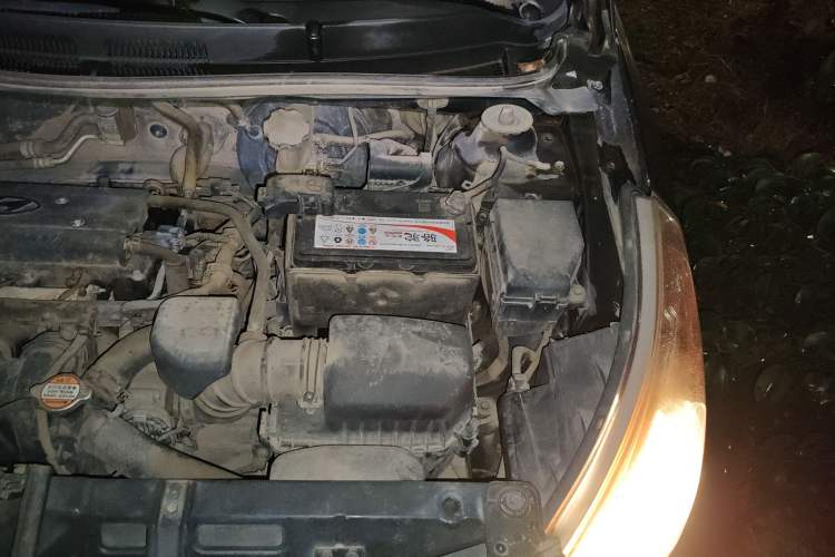 Used Hyundai Verna (older generation) 2010 Sedan 1.4L Manual Comfort GS Engine Bay Left