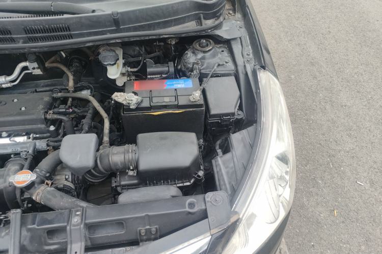 Used Hyundai Verna (older generation) 2010 Sedan 1.4L Manual Comfort GS Engine Bay Left