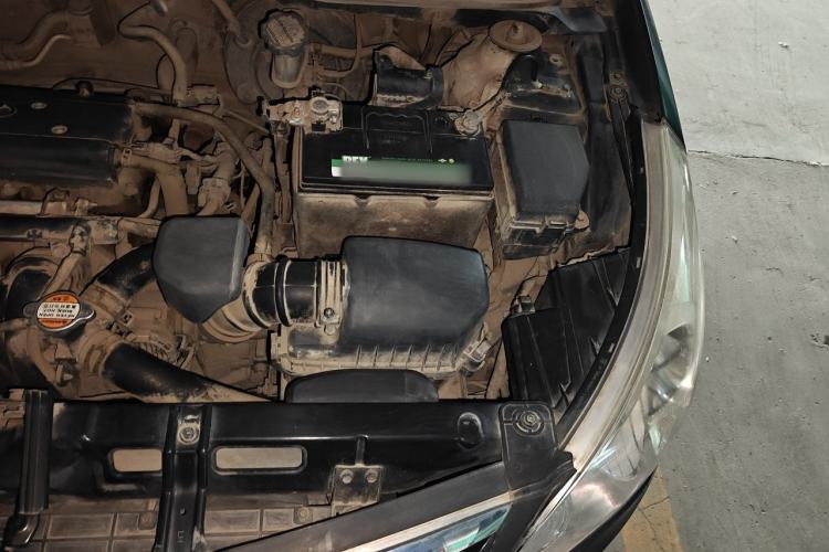 Used Hyundai Verna (older generation) 2010 Sedan 1.4L Manual Comfort GS Engine Bay Left