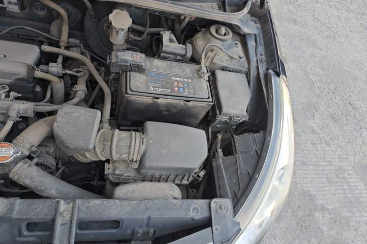Used Hyundai Verna (older generation) 2010 Sedan 1.4L Manual Comfort GS Engine Bay Left