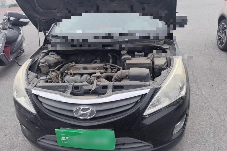 Used Hyundai Verna (older generation) 2010 Sedan 1.4L Manual Comfort GS Engine Bay