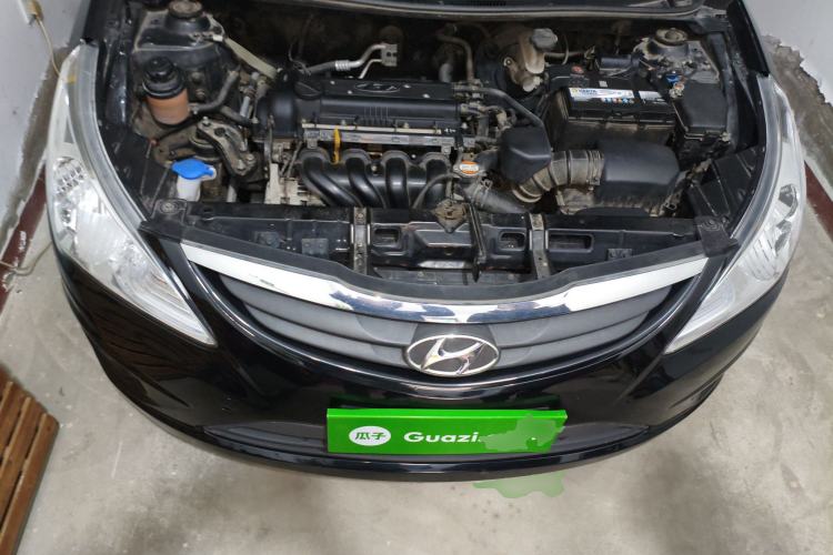 Used Hyundai Verna (older generation) 2010 Sedan 1.4L Manual Comfort GS Engine Bay