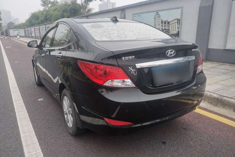 Used Hyundai Verna (older generation) 2010 Sedan 1.4L Manual Comfort GS Exterior 3