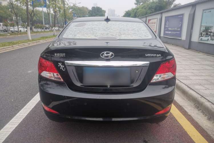 Used Hyundai Verna (older generation) 2010 Sedan 1.4L Manual Comfort GS Exterior 4
